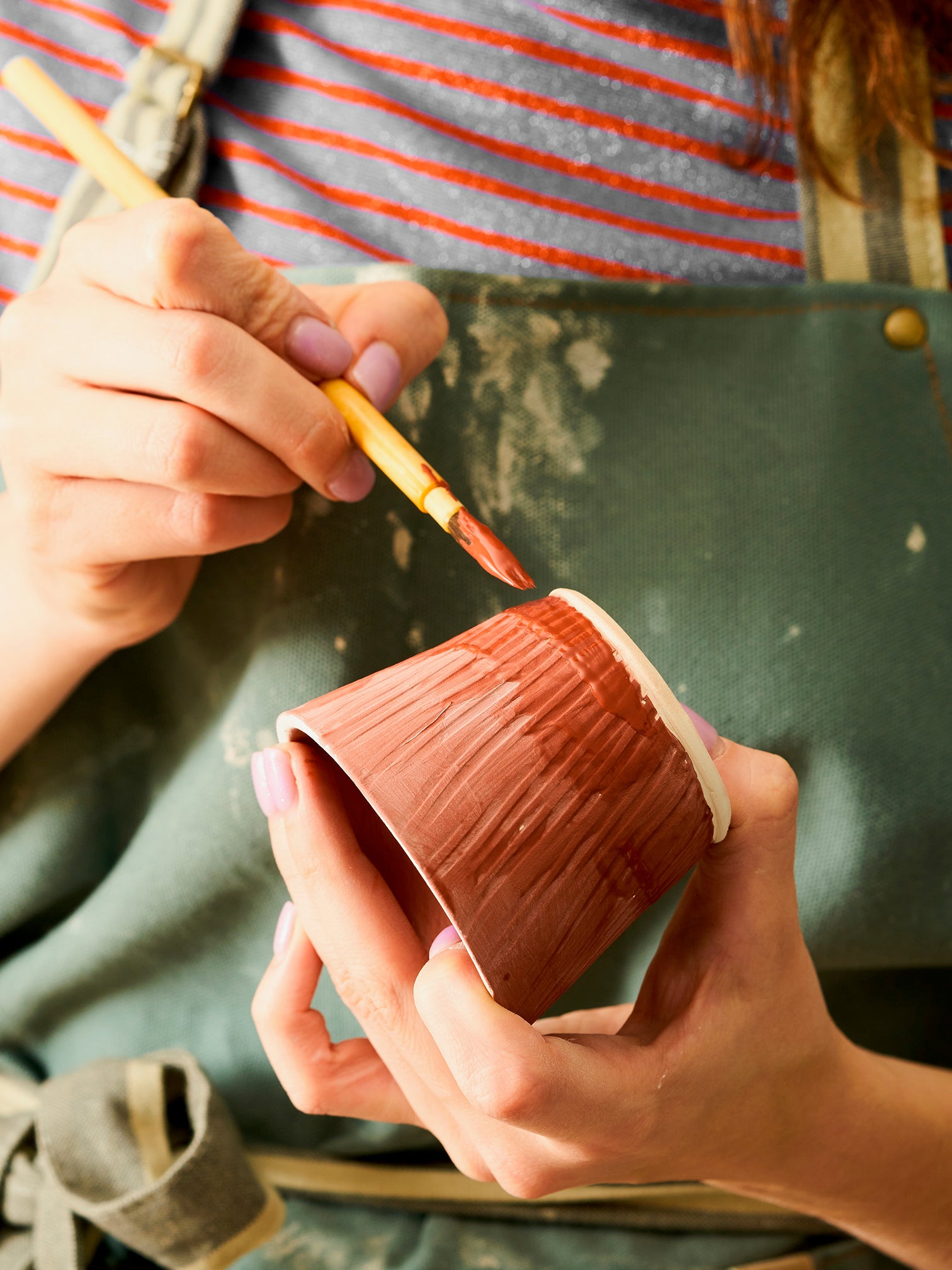 warsztat ceramiczny Warszawa, kurs szkliwienia Warszawa, nauka ceramiki, hobby ceramika, kreatywne zajęcia, rękodzieło